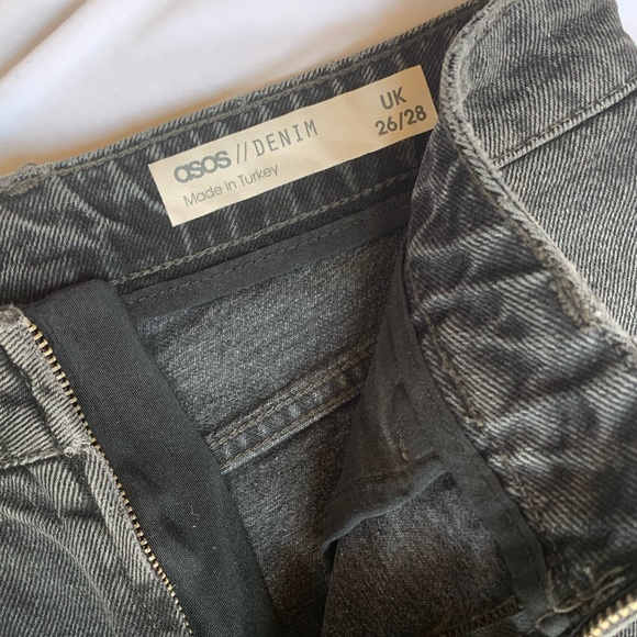 ASOS zipper fly PETITE jeans - Picture 3 of 4